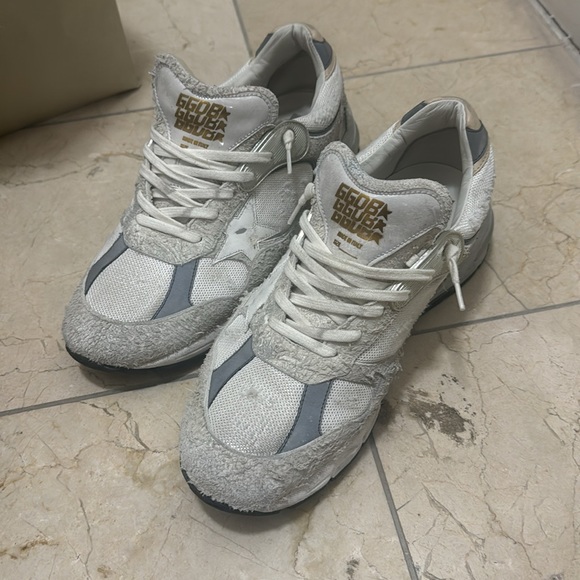 Running Dad Star Mens shoe size 43 (10) US White/Silver - Picture 4 of 16